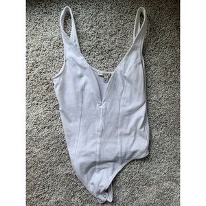 Express v neck bodysuit